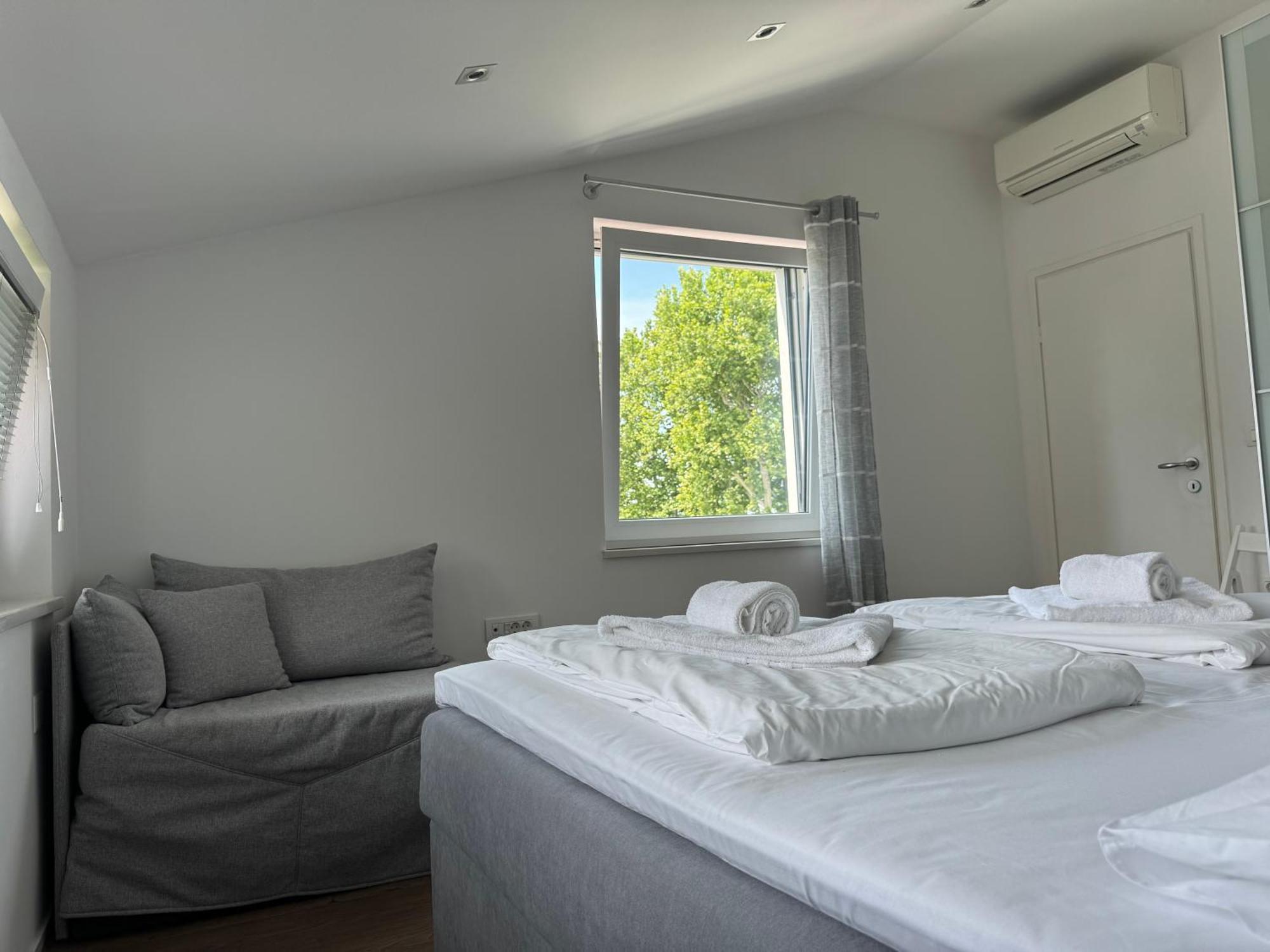 Apartments & Rooms Artemus Belveder Koper Pokoj fotografie